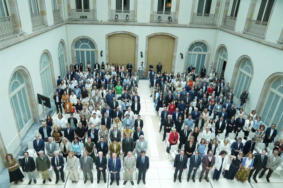 El presidente del AMB y alcalde de Barcelona, Jaume Collboni, el presidente de la Generalitat, Salvador Illa, y el del Parlament, Josep Rull, han encabezado este viernes el acto de celebración del 15 aniversario del Área Metropolitana de Barcelona