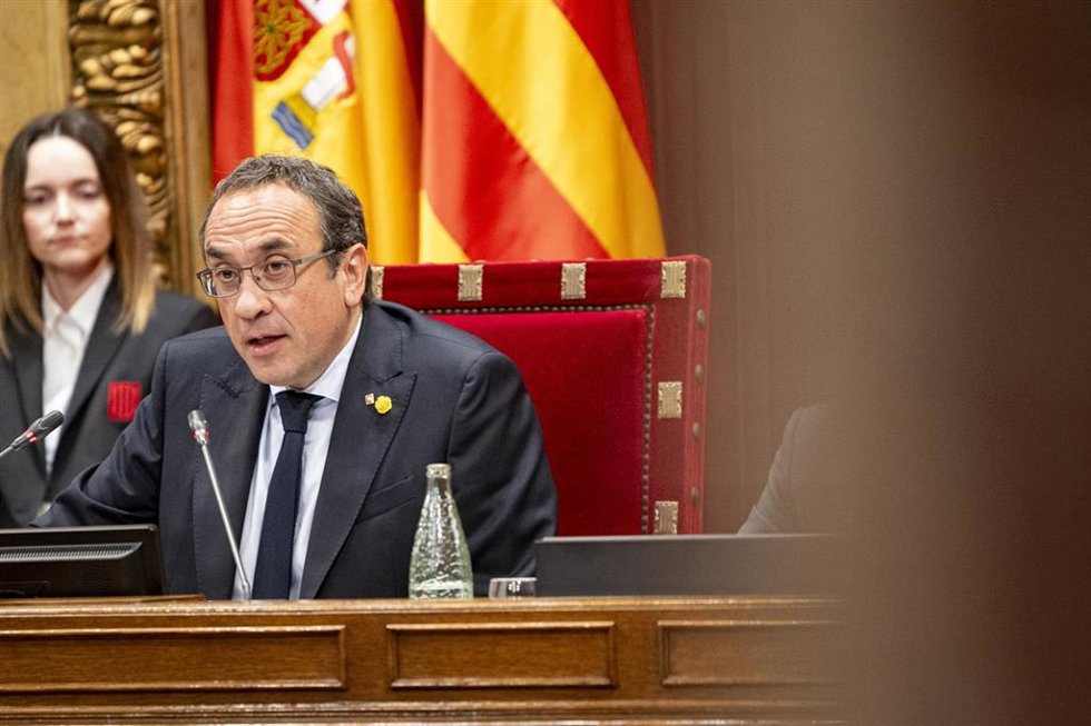 El presidente del Parlament, Josep Rull, durante una sesión de control al Govern, en el Parlament de Catalunya, a 20 de mayo de 2026