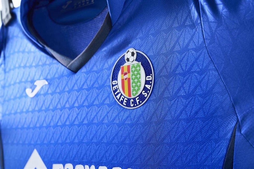 El Coliseum inspira la camiseta de Joma del Getafe CF para la temporada 2026-27.