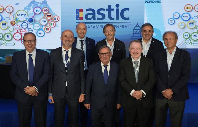 Nueva directiva de Astic, durante la XLIX Asamblea General y el Foro Empresarial del Transporte por Carretera, celebrados en Murcia los días 18 y 19 de junio de 2026.