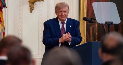 Trump avanza que EEUU agotará los 60 días para negociar con Irán y que jugará con su "desesperación"
