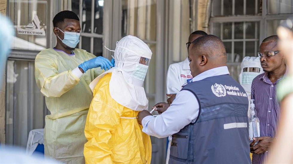 Trabajadores tratan casos de ébola en República Democrática del Congo (RDC)