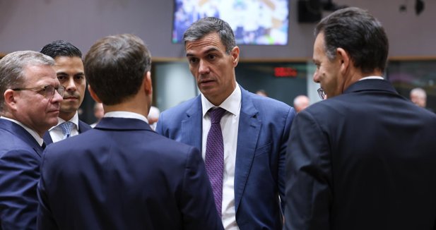 Líderes de la UE apoyan a los tribunales internacionales frente "a amenazas y sanciones" tras el caso de Albanese