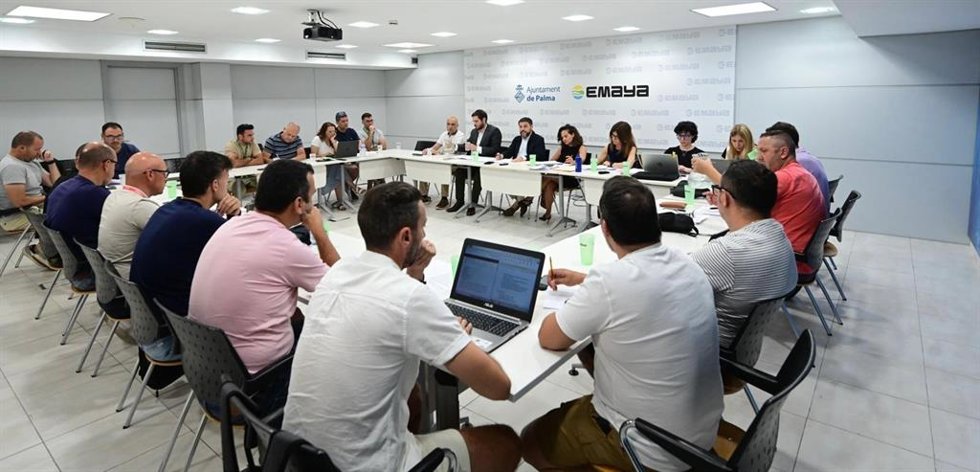 Cort y los sindicatos de la Policía Local alcanzan un acuerdo de mejoras retributivas y adecuación de plazas.