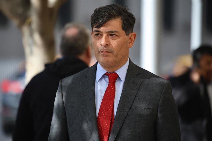 Santiago, 7 de mayo de 2026.  El lider del Partido de la Gente Franco Parisi llega hasta el Ministerio de Hacienda para reunirse con el ministro Jorge Quiroz  Diego Martin/Aton Chile