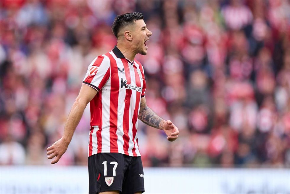 Archivo - Yuri Berchiche con el Athletic Club