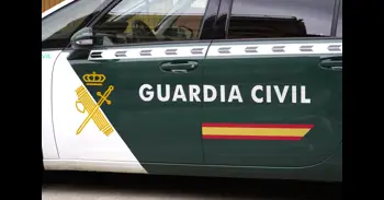 Dos alumnes ataquen a una altra en un institut de Foios