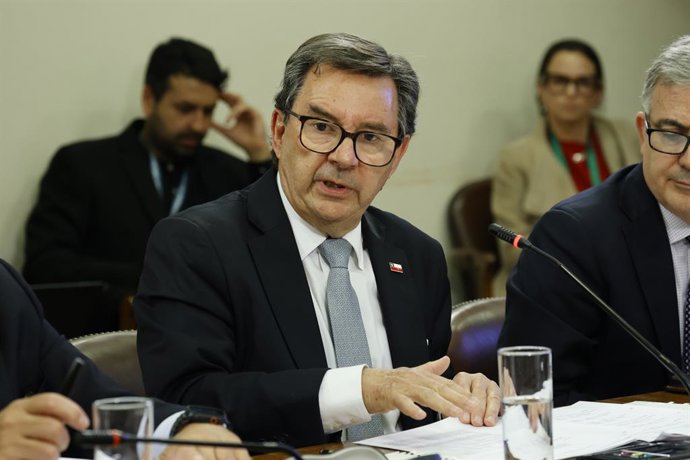 Valparaiso, 14 de abril 2026. El ministro del defensa Fernando Barros participa de la comision de defensa de la Camara de Diputados. Raul Zamora/Aton Chile
