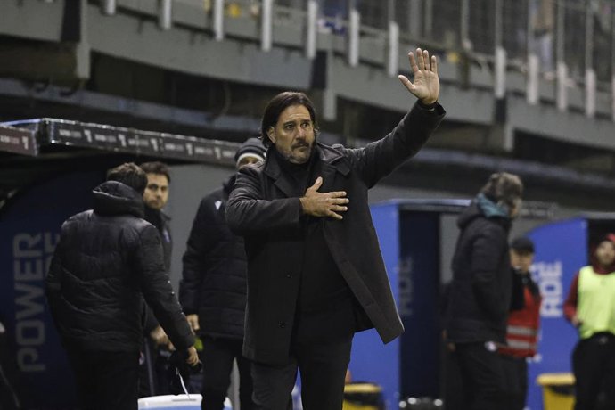 Futbol, Audax Italiano vs Deportes Santa Cruz. Fecha 3, Copa Chile 2026. Entrenador de Audax Italiano Gustavo Lema es fotografiado durante el partido por Copa Chile contra Deportes Santa Cruz realizado en el estadio Bicentenario de La Florida,