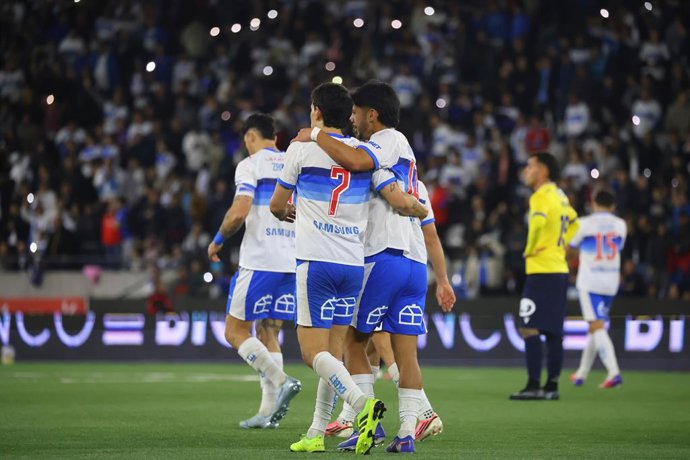 Futbol, Universidad Catolica vs Universidad de Concepcion, campeonato 2026 Fecha 15, Liga de Primera 2026. El jugador de Universidad Catolica Justo Giani, centro, celebra su gol durante un partido de primera contra Universidad de Concepcion disputado en