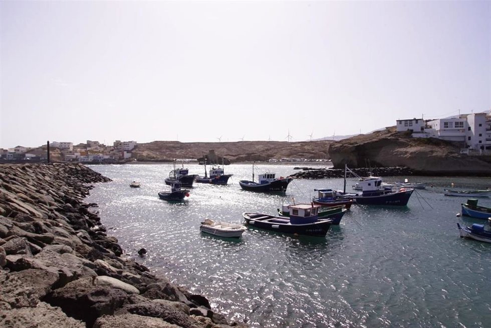 Archivo - Pesca artesanal en Tenerife
