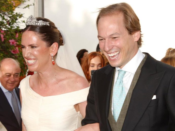 Carmen Laffón y Jaime Palomar protagonizan una boda de élite con familia y amigos: de Rocío Laffón a Victoria Federica