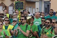Víctimas de la dana, docentes y otros colectivos se concentran ante la junta del PP en Valencia