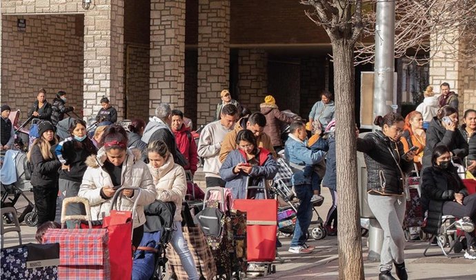 Fundación Madrina Ha Alertado De Que Los Recursos Estatales Para La Acogida "Colapsan" Y El Acceso A La Vivienda Se Convierte "En Una Barrera Infranqueable" Para Las Familias Refugiadas.