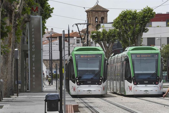 Archivo - Parada de metro de Fernando de los Ríos
