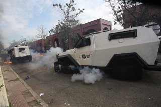 Santiago, 8 septiembre 2024. Incidentes durante la marcha de conmemoracion a 51 años del golpe de estado al gobierno del presidente Salvador Allende el 11 de septiembre de 1973. Jonnathan Oyarzun/Aton Chile