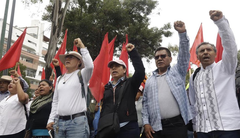 Profesores del CNTE durante una movilización en Ciudad de México