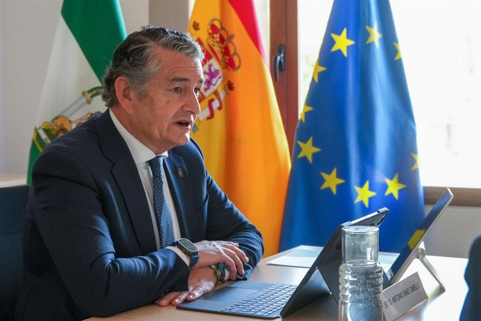 Archivo - El consejero de Sanidad, Presidencia y Emergencias de la Junta de Andalucía en funciones, Antonio Sanz.