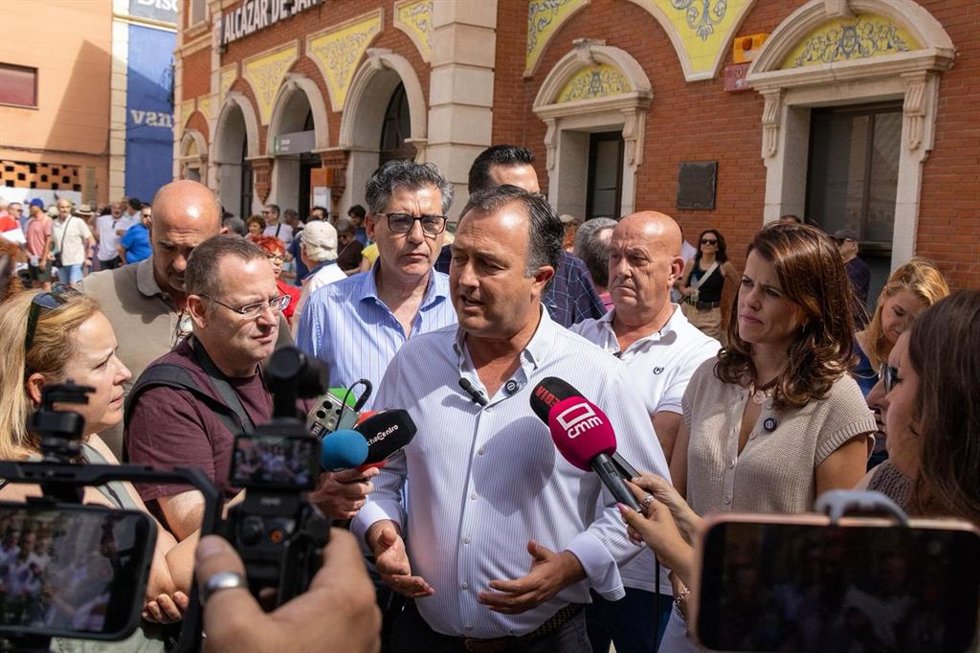 El presidente del Grupo Parlamentario Vox en las Cortes de Castilla-La Mancha, David Moreno, en la manifestación celebrada en Alcázar de San Juan.