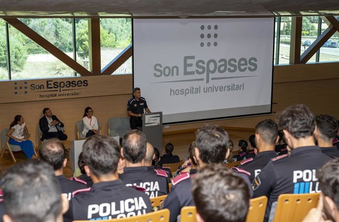Más de 70 policías locales de Baleares se hacen donantes de médula ósea