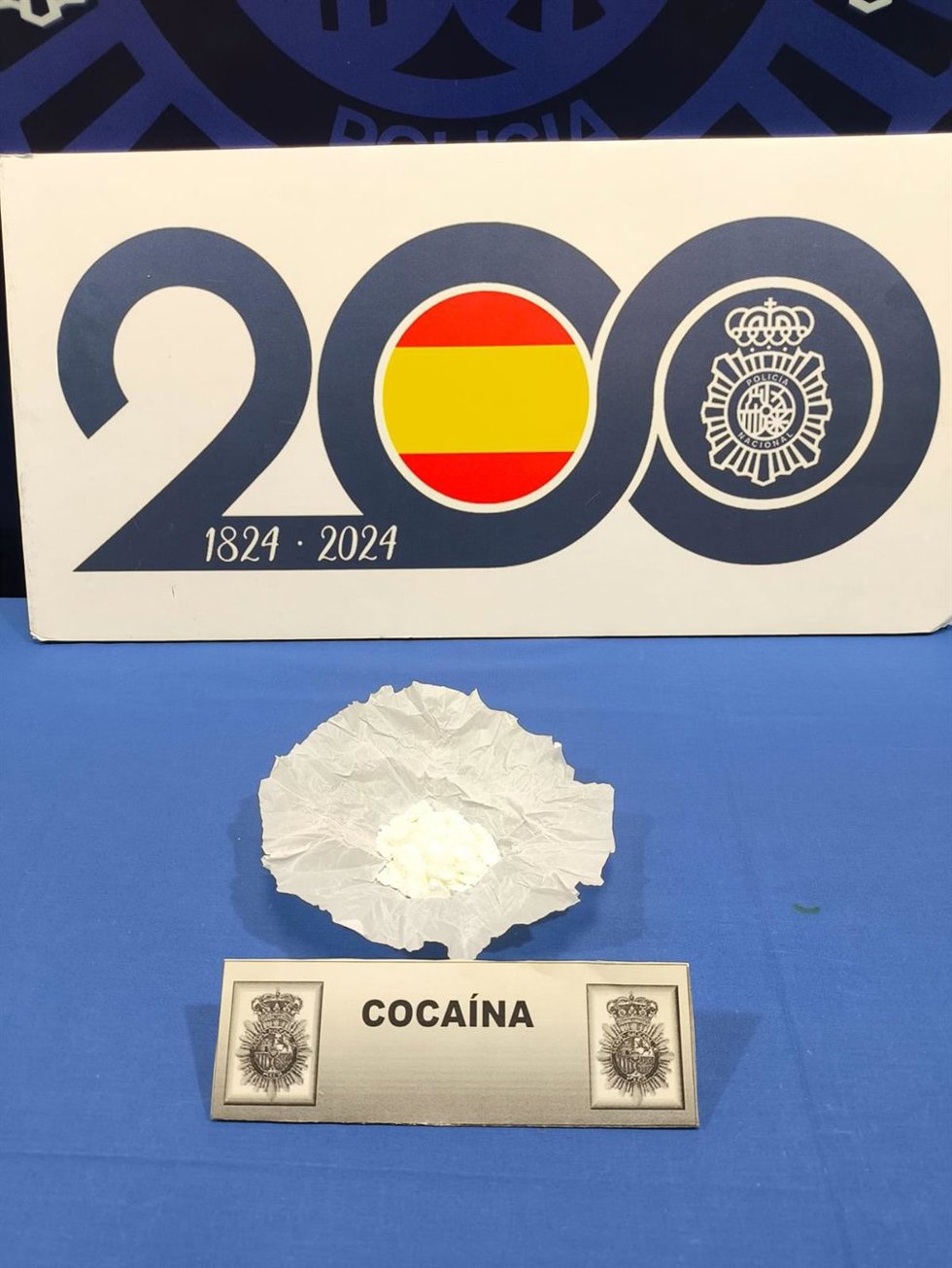 Cocaína incautada al detenido.