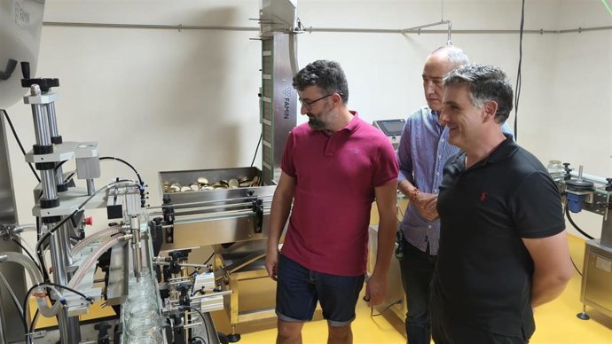 La Diputación de Zamora inaugura en Mombuey una línea de envasado de miel financiada con 70.000 euros