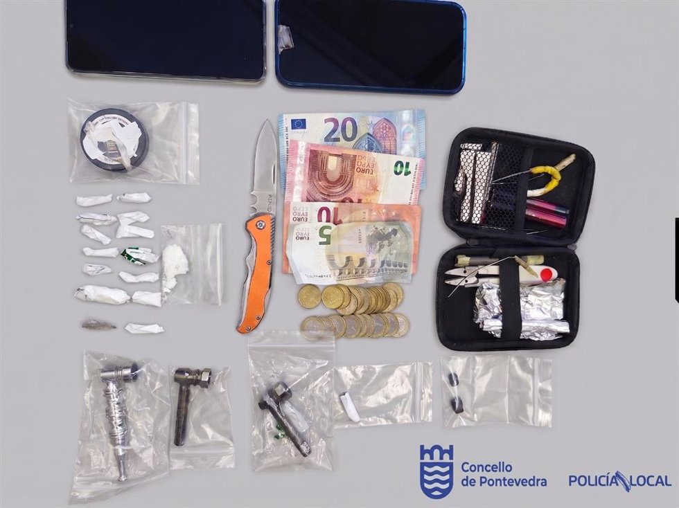 Droga y materiales incautados