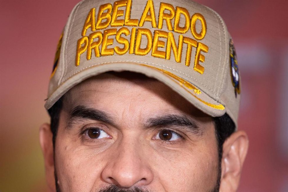 Archivo - El candidato presidencial colombiano Abelardo de la Espriella (archivo)  