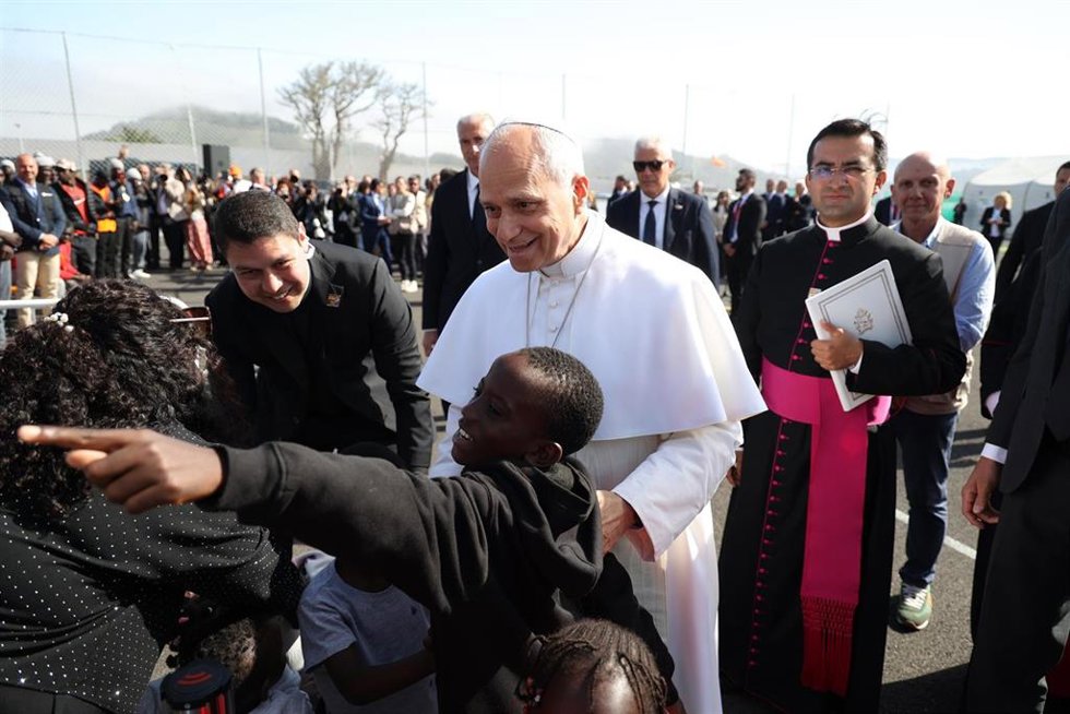 El Papa León XIV durante un encuentro con migrantes en el Centro Las Raíces, a 12 de junio de 2026, en San Cristóbal de La Laguna, Santa Cruz de Tenerife, Islas Canarias (España). 