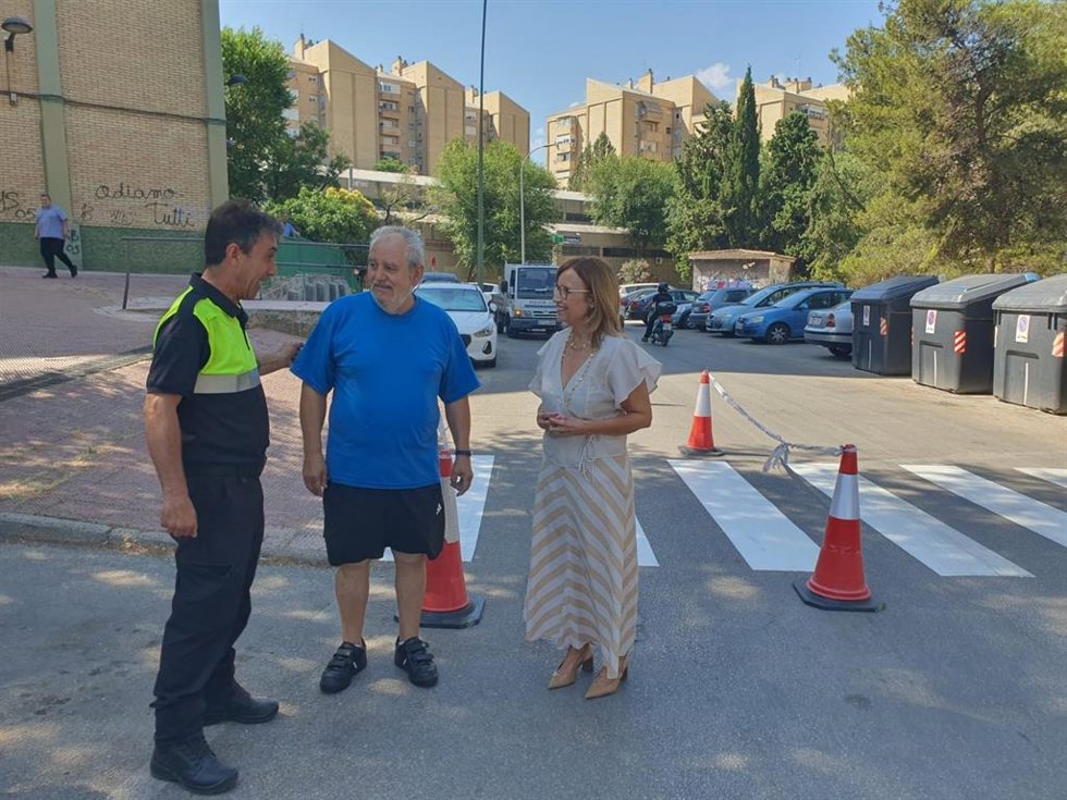 El Ayuntamiento de Jaén prosigue la renovación de señalización para mejorar la seguridad vial en la ciudad