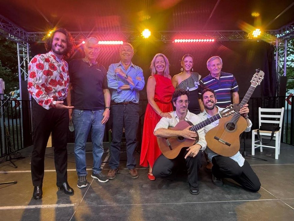 La delegada de Cultura, Isabel Albás, en un espectáculo flamenco que representa a la ciudad en el marco de Festival de Verano del Centro Español de Núremberg.