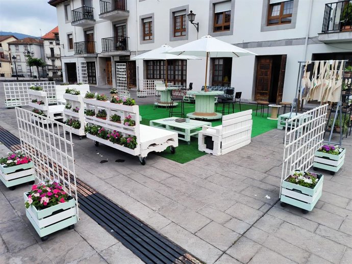 Terraza del CAI Ascivitas.
