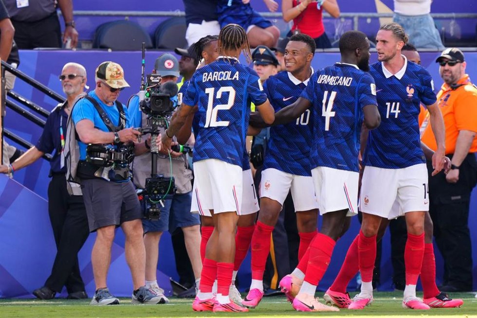 Kylian Mbappe celebra uno de sus goles en el Francia-Senegal