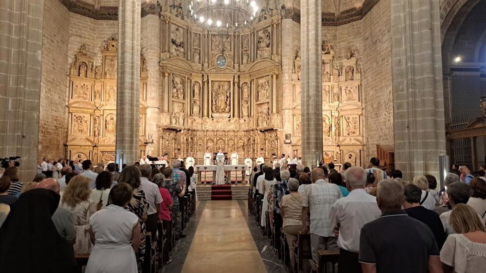 Misa en la Catedral de Barbastro.