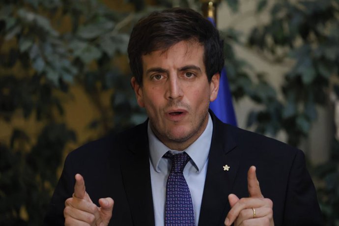 Chile.- Diputado Schalper y criticas de Boric al CAE: "Una desfachatez sin precedentes"