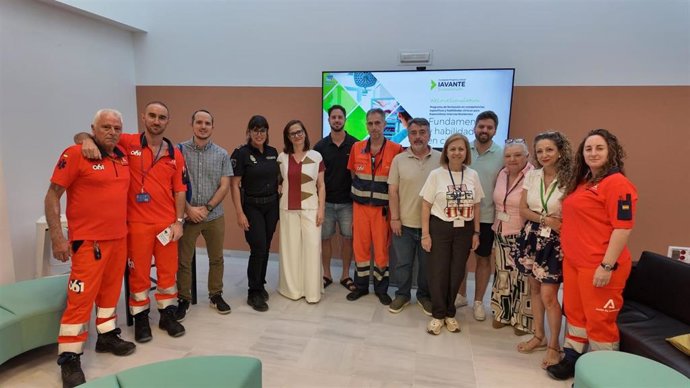 Profesionales del 061 se forman para prevenir agresiones.