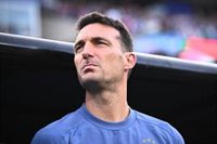 Scaloni: "Las pausas de hidratación rompen el partido, los cuatro cuartos son una realidad"