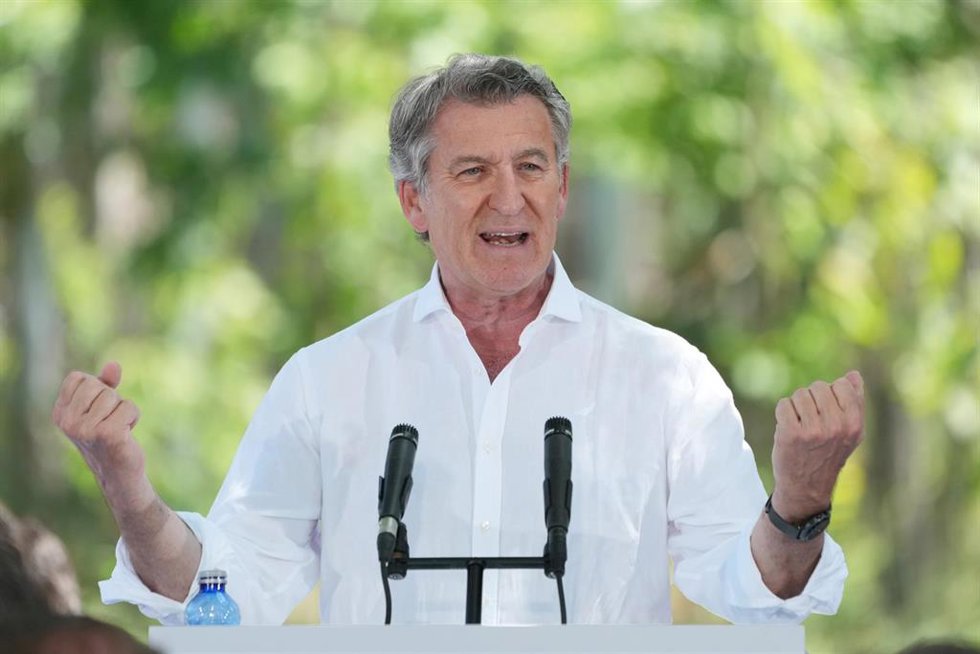 El presidente del Partido Popular, Alberto Núñez Feijóo, durante la romería que organiza el PP provincial de A Coruña, a 13 de junio de 2026, en O Pino, A Coruña, Galicia (España).