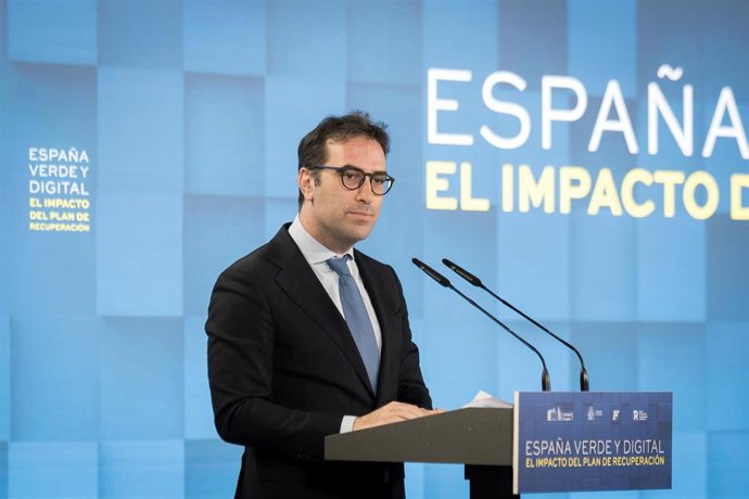 El vicepresidente primero y ministro de Economía, Comercio y Empresa, Carlos Cuerpo. durante el acto ‘España verde y digital. El impacto del Plan de Recuperación’ en el Teatro Real, a 22 de junio de 2026, en Madrid (España). Se trata de un encuentro centr
