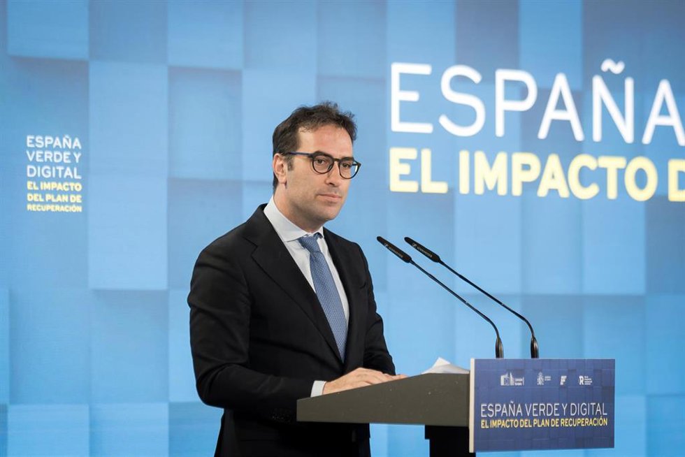 El vicepresidente primero y ministro de Economía, Comercio y Empresa, Carlos Cuerpo. durante el acto ‘España verde y digital. El impacto del Plan de Recuperación’ en el Teatro Real, a 22 de junio de 2026, en Madrid (España). Se trata de un encuentro centr