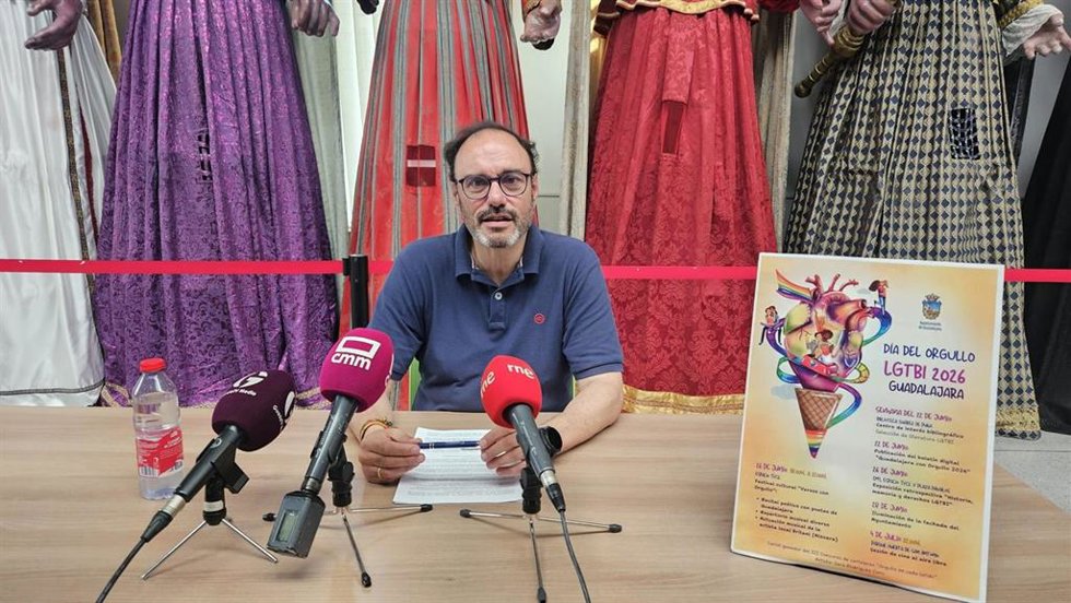 El concejal de Igualdad del Ayuntamiento de Guadalajara, Roberto Narro.