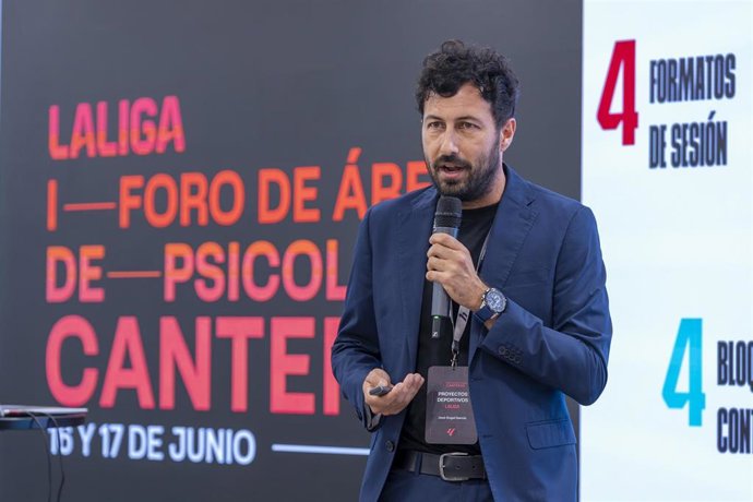 José Ángel García, en el I Foro de Áres de Psicología de Cantera.