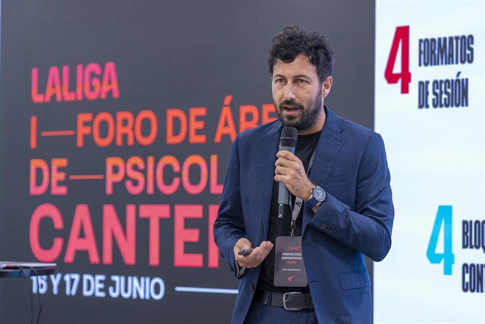 José Ángel García, en el I Foro de Áres de Psicología de Cantera.