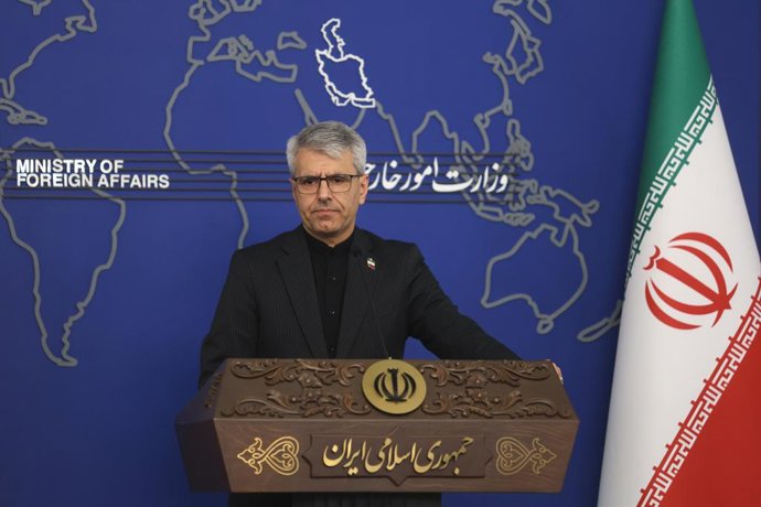 1º de junho de 2026, Teerã, Irã: Esmail Baghaei Hamaneh, porta-voz do Ministério das Relações Exteriores, durante sua coletiva de imprensa semanal.