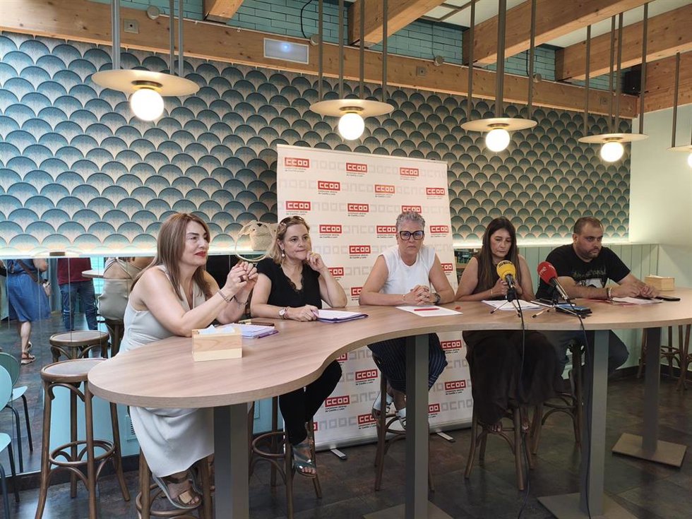 Responsables de CCOO Castilla y León analizan el sistema de la Dependencia en la Comunidad.