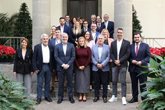 Foto: El Parlamento de Canarias ultima la ley de municipios turísticos con la abstención de Vox