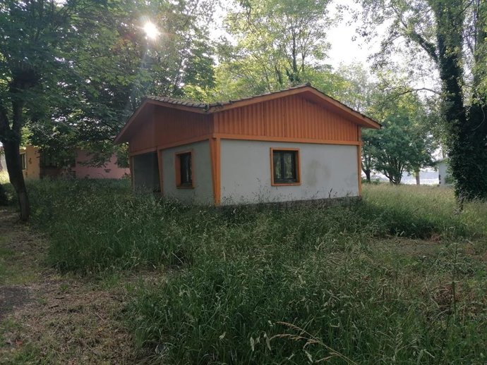 Archivo - Accesos a la Ciudad de Vacaciones de Perlora. Casas de la Ciudad de Vacaciones de Perlora.