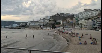 Tres detinguts per altercats en un xiringuito d'una platja de Cullera