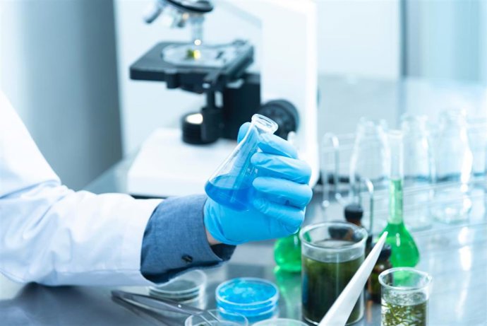 Un trabajador en un laboratorio