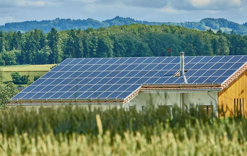 Archivo - Placas solares